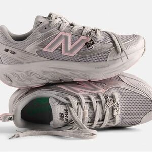 New Balance Women's Gray and Pink Running Shoes